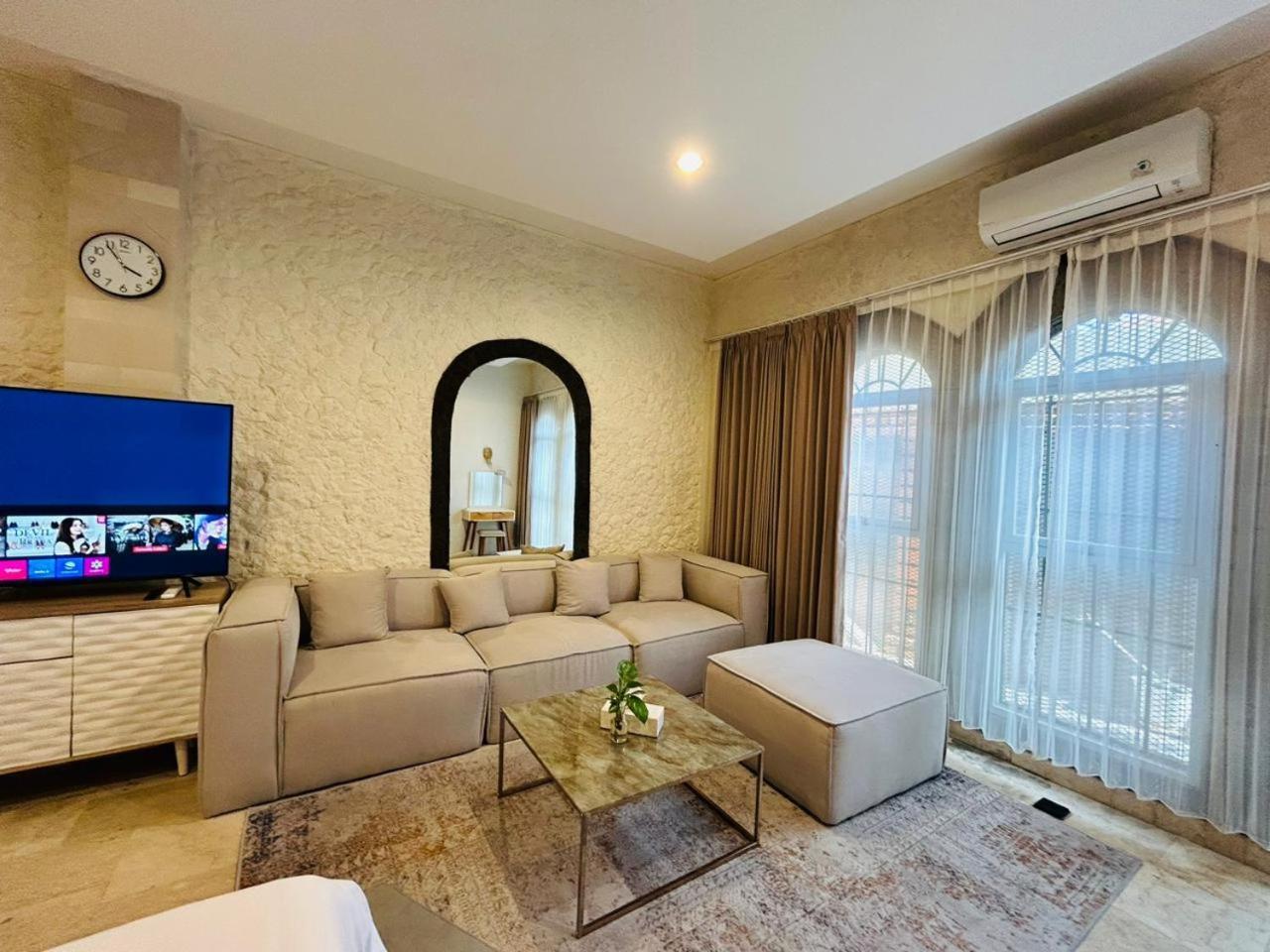 Puri Ratu Jimbaran Hotel Kültér fotó